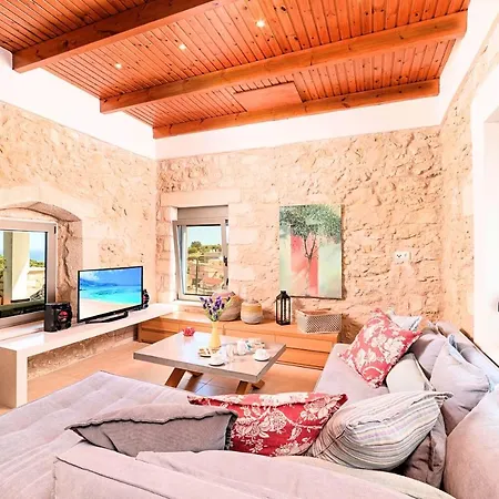 Villa Acrothea Heated Pool La Canea