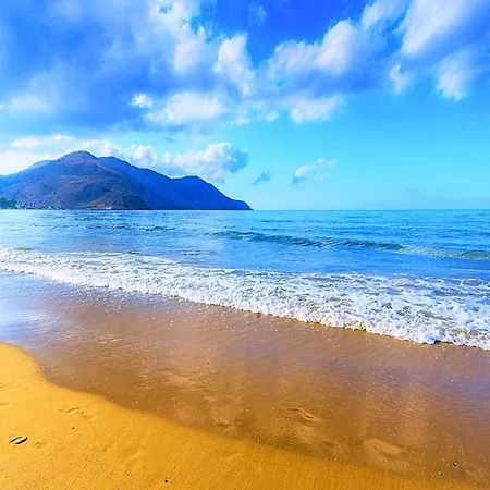 Acrothea Heated Pool חאניה