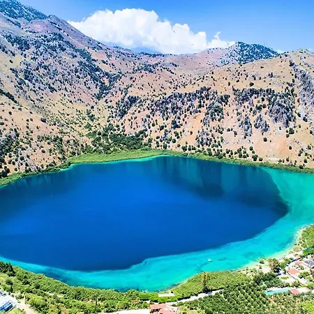 וילה Acrothea Heated Pool *