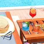 וילה Acrothea Heated Pool *